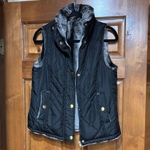 Women's REVERSIBLE Black Quilted & Faux Fur Vest SZ S
